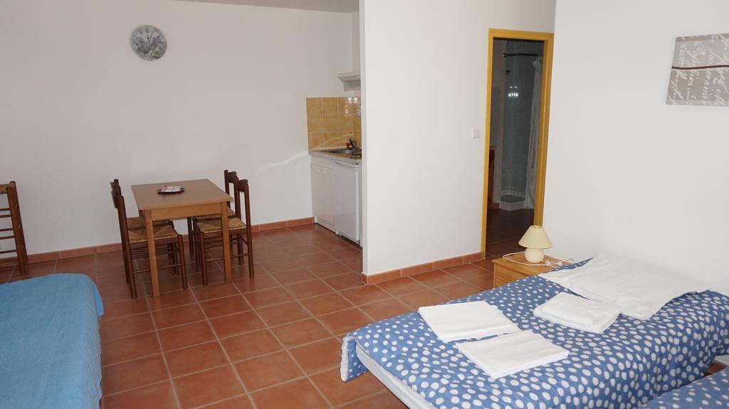 Appartements " Le Clos De La Cerisaie" Castillon-du-Gard Dış mekan fotoğraf