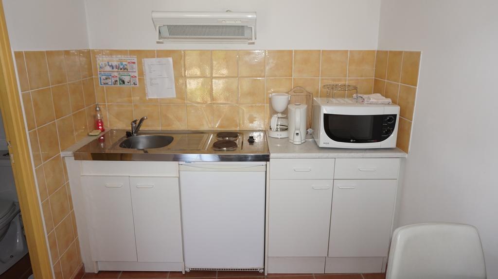 Appartements " Le Clos De La Cerisaie" Castillon-du-Gard Dış mekan fotoğraf