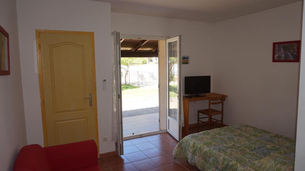 Appartements " Le Clos De La Cerisaie" Castillon-du-Gard Dış mekan fotoğraf