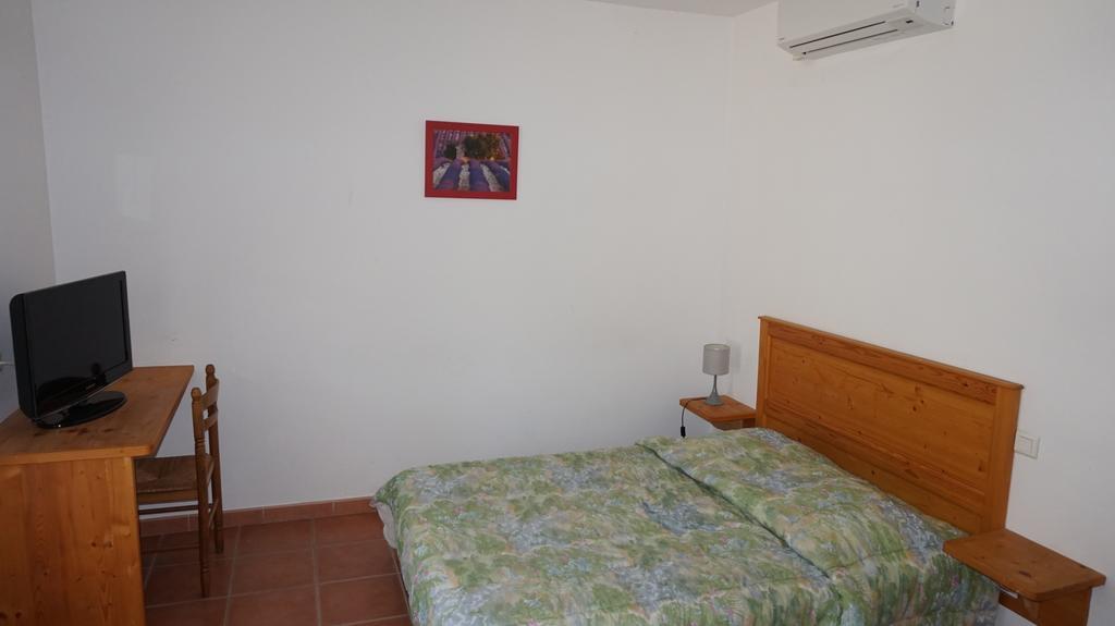 Appartements " Le Clos De La Cerisaie" Castillon-du-Gard Dış mekan fotoğraf