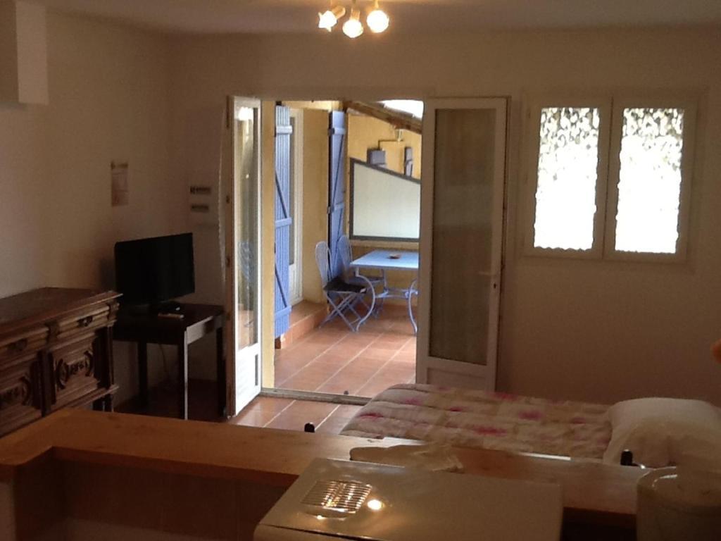 Appartements " Le Clos De La Cerisaie" Castillon-du-Gard Oda fotoğraf