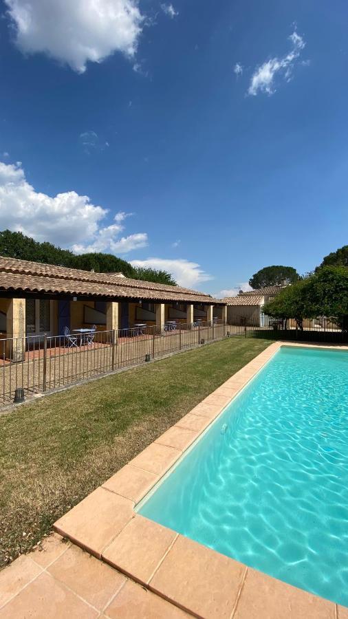 Appartements " Le Clos De La Cerisaie" Castillon-du-Gard Dış mekan fotoğraf